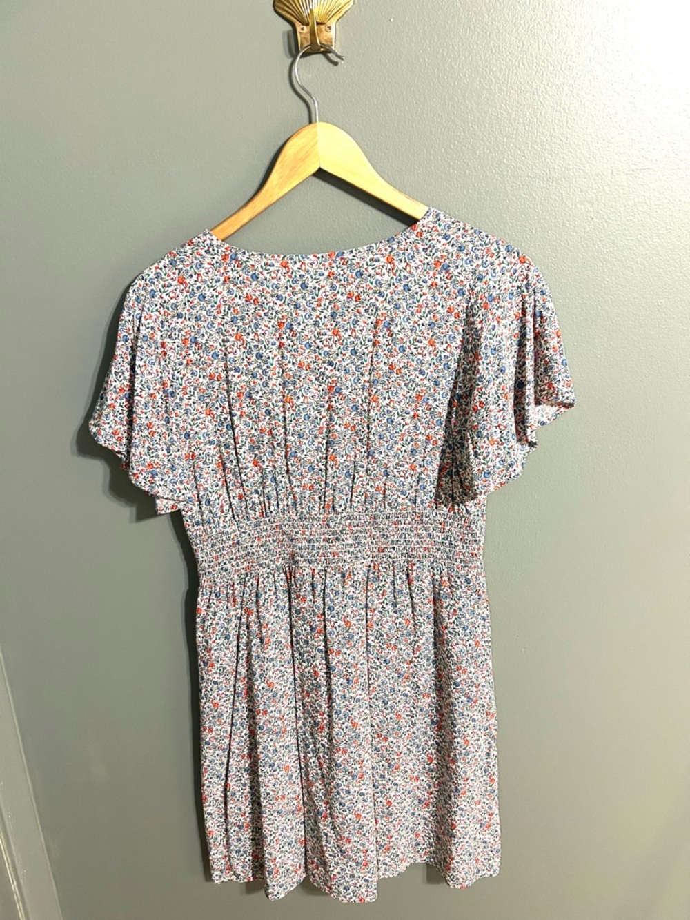 LOFT Multi Color Micro Floral V-Neck Flutter Dress 4 - Picture 3 of 4